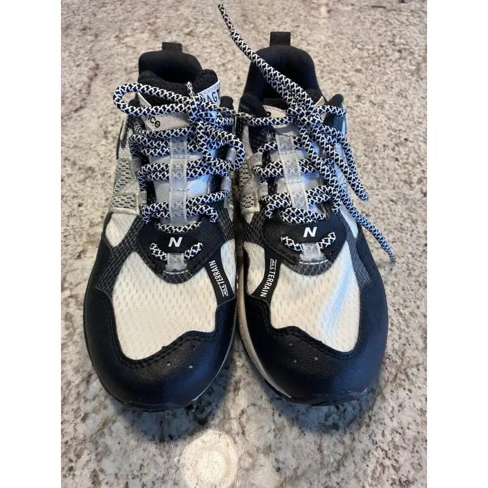 New Balance Womens White/Black/Moonbeam Hiking Shoes Size 7 M CragTR